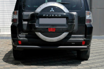 Mitsubishi Pajero Wagon IV 2006–2021 Zadnji zaščitni lok AK002 Black (nerjaveče jeklo) fotografija 1