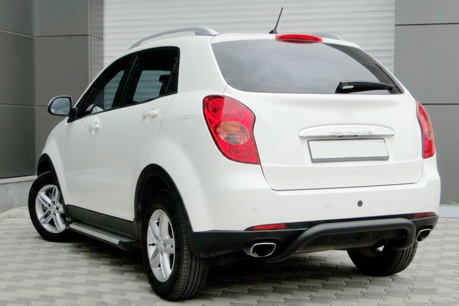 SsangYong Korando 2010–2019 Zadnji zaščitni lok AK006 Black (nerjaveče jeklo) Image
