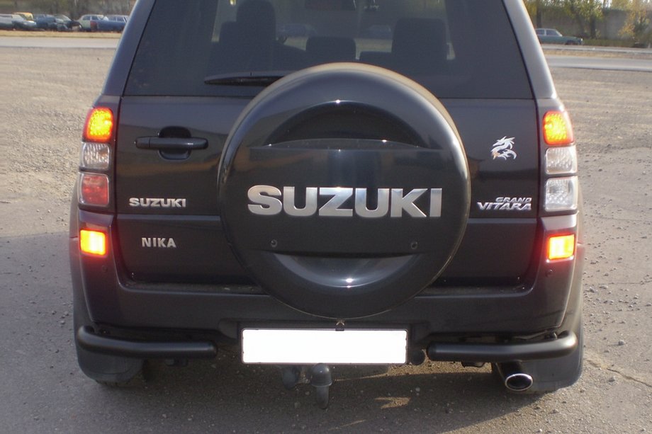 Suzuki Grand Vitara 2005–2017 Zadnji zaščitni lok AK003 Black (nerjaveče jeklo) Image