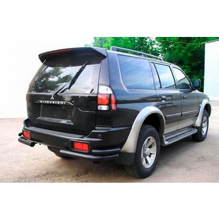 Zadnji dvojni vogalni loki Black (2 kos, nerjavno jeklo) Mitsubishi Pajero Sport 1996–2007