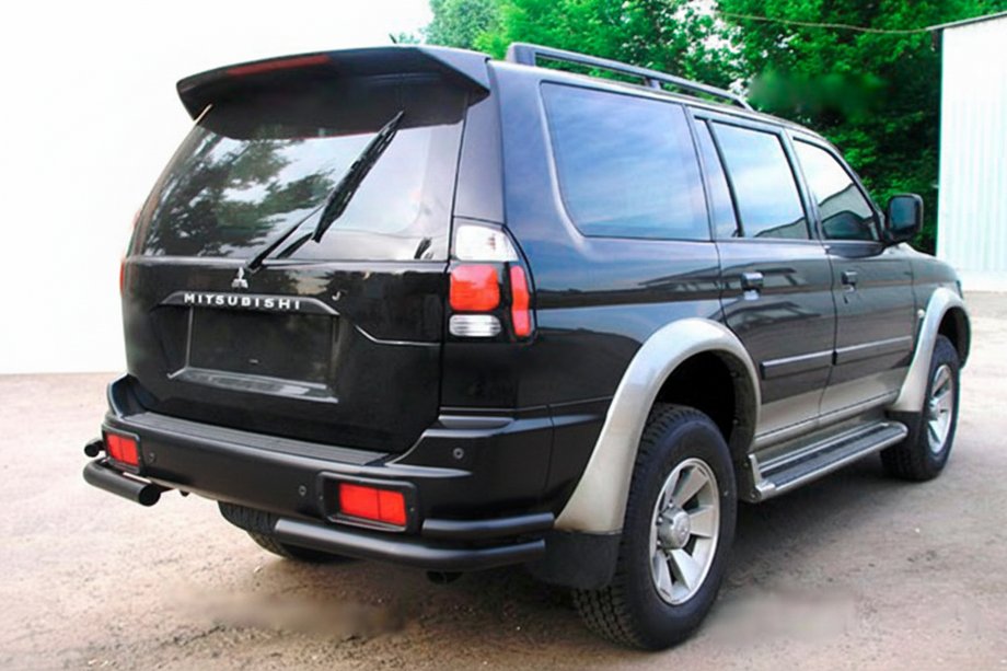 Mitsubishi Pajero Sport 1996–2007 Zadnji dvojni vogalni loki Black (2 kos, nerjavno jeklo) Image
