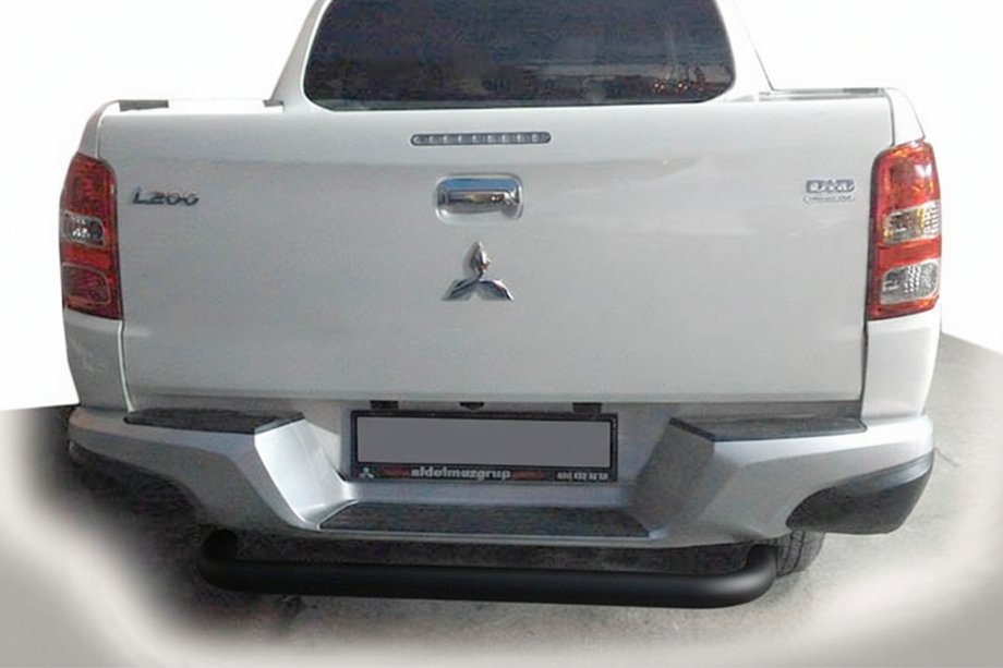 Mitsubishi L200 2015–2024 Zadnji zaščitni lok AK007 Black (nerjaveče jeklo) Image