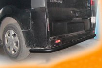 Renault Trafic 2001–2015 Zadnja zaščitna cev z vogali, črna (nerjaveče jeklo) fotografija 2