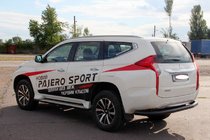 Mitsubishi Pajero Sport 2015– Zadnji zaščitni lok AK005 Black (nerjaveče jeklo) fotografija 5