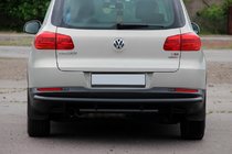 Volkswagen Tiguan 2007–2016 Zadnja zaščitna cev AK002-2 Black (nerjaveče jeklo) fotografija 2