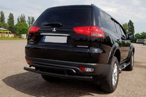Mitsubishi Pajero Sport 2008–2015 Zadnji zaščitni lok AK002-2 Black (2 kos, nerjaveče jeklo) fotografija 2