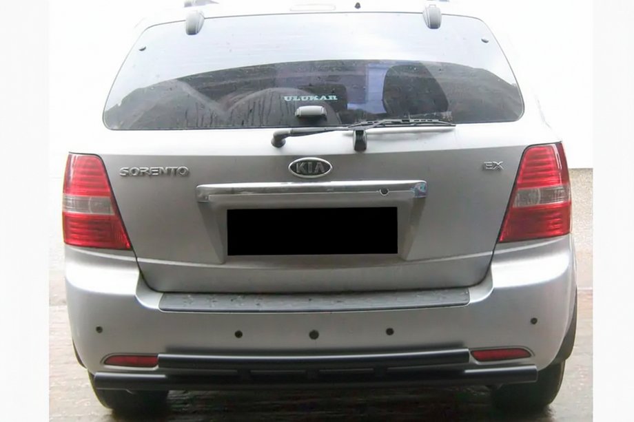Kia Sorento I BL 2002–2009 Zadnji zaščitni lok AK002-Dvojni Black (nerjaveče jeklo) Image