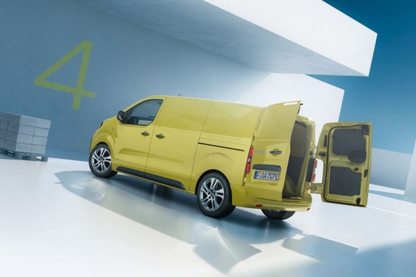 Opel Vivaro Electric: praktični električni dostavnik za podjetja Fotografija 3