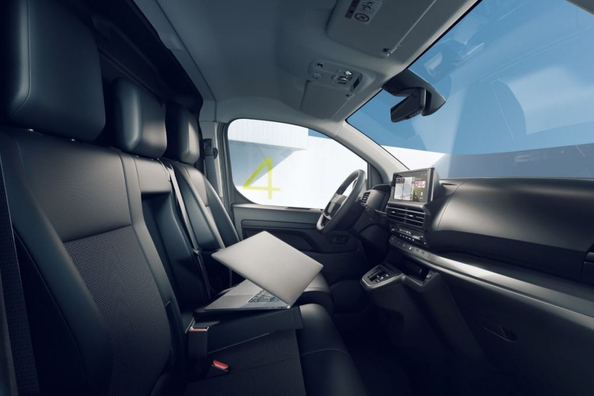 Opel Vivaro Electric: praktični električni dostavnik za podjetja Fotografija 6