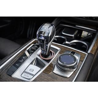 Komplet kristalnih notranjih elementov (izbirnik samodejnega menjalnika + gumbi) BMW serija 6 G32 2017– fotografija 3
