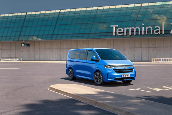Pregled Volkswagen Caravelle T7 (2025): praktičen enoprostorec poslovnega razreda