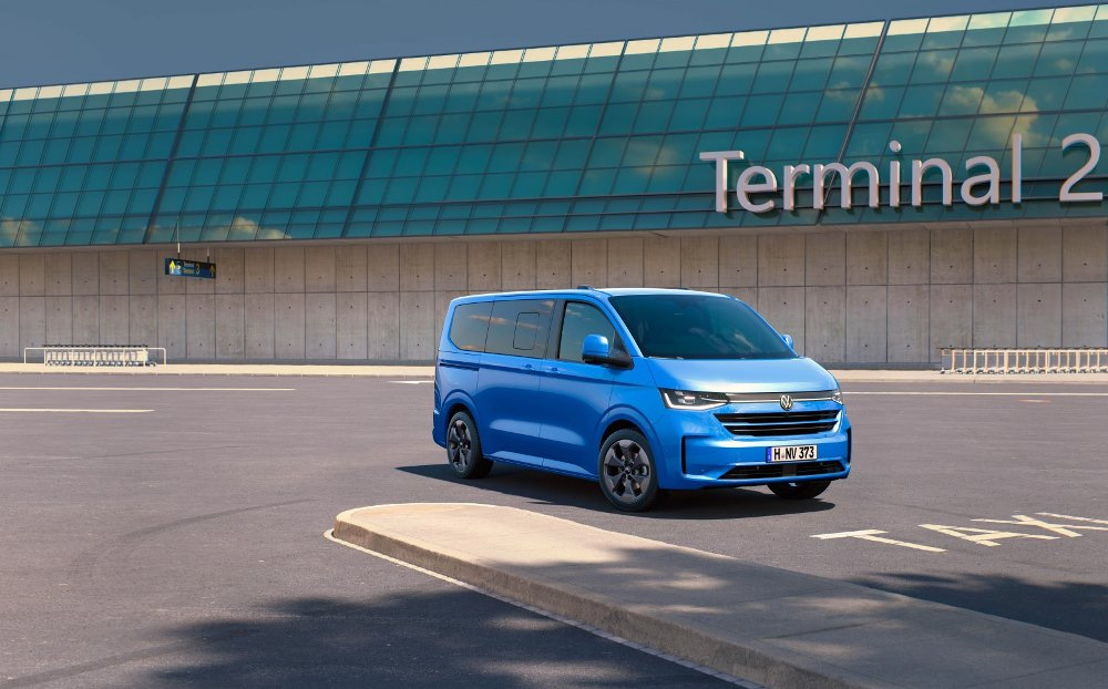 Pregled Volkswagen Caravelle T7 (2025): praktičen enoprostorec poslovnega razreda