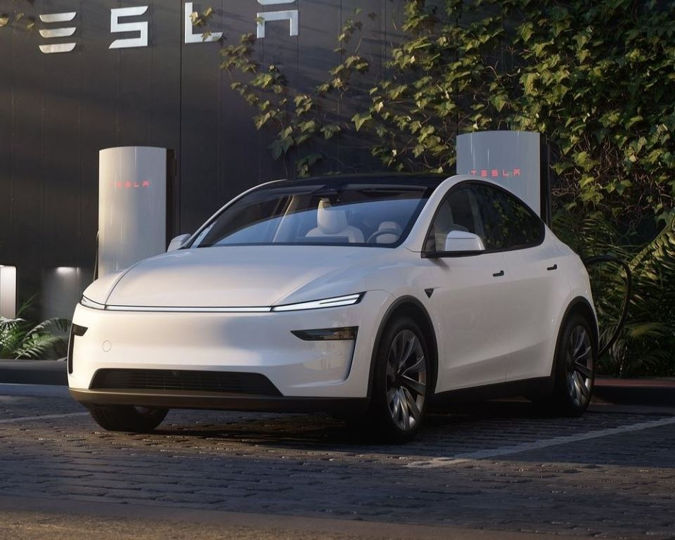 Tesla Model Y (Juniper 2025): pregled prenovljenega električnega križanca
