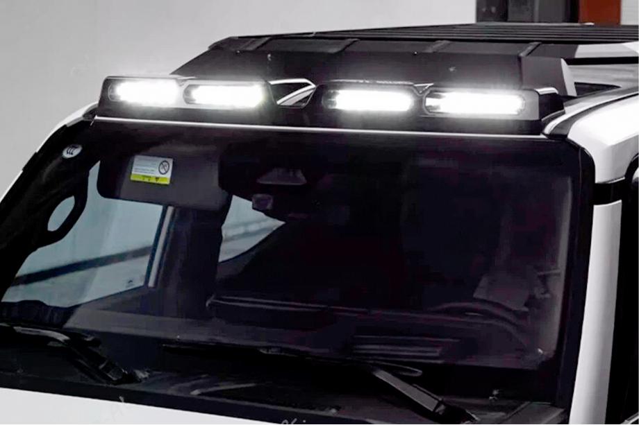 Toyota Land Cruiser Prado 250 2023– Vizir vetrobranskega stekla z LED (Črn) Image