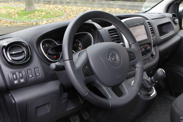 Opel Vivaro: Kako pravilno odstraniti volan