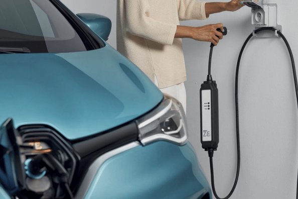 Kako polniti električni avto doma?