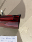 Toyota Land Cruiser 200 2007–2021 Razprodaja Zadnja desna notranja luč 2016-2021 (OEM standard) (na pokrovu prtljažnika) (počena) fotografija 1