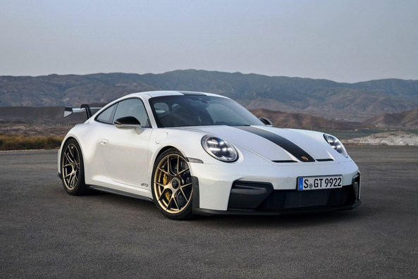 Test Porsche 911 GT3 (992): tehnični podatki, oprema, fotografije