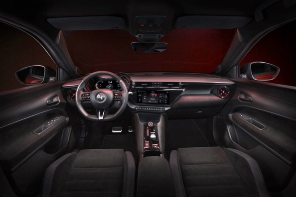 Pregled Alfa Romeo Junior (2025): hibrid in električni križanec v enem avtomobilu Fotografija 5