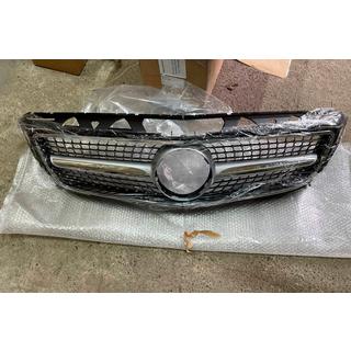 Razprodaja: Sprednja maska 2011-2014 (Diamond Silver) Mercedes CLS C218 2011–2018 fotografija 2