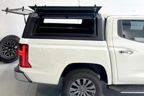 Mitsubishi L200 2024– Aluminijast hardtop za keson z okni fotografija 3