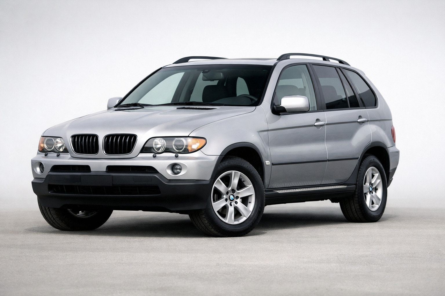 Pregled BMW X5 E53: Star, a zanesljiv