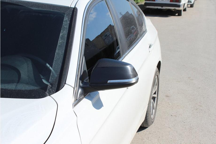 BMW X1 E84 2009–2015 Karbonski pokrovi ogledal (2 kosa, pravi karbonski material) Fotografija 2
