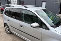 Volkswagen Touran 2010–2015 Kromirane strešne letve fotografija 8