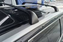 Toyota Highlander 2013–2019 Strešni prtljažnik (prečne palice) za integrirane strešne nosilce OEM (2 kos) Siva fotografija 6