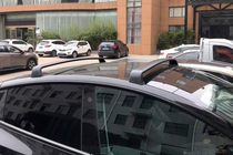 Tesla Model 3 2017– Zaklepni OEM prečni nosilci za tovarniške pritrdilne točke (2 kosa) fotografija 5