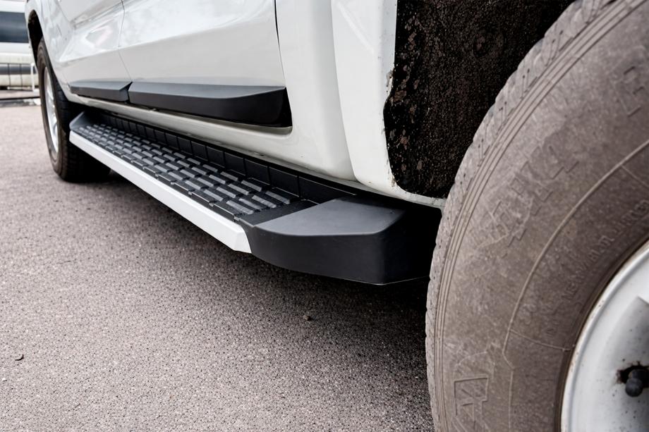 Mitsubishi L200 2024– HARMS bočne stopnice (2 kos) Image