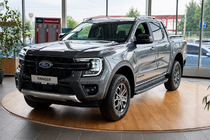 Ford Ranger 2022– Sivi OEM strešni vzdolžni nosilci (aluminij) fotografija 2