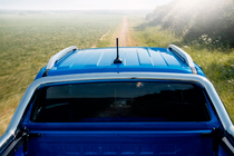 Ford Ranger 2022– Sivi OEM strešni vzdolžni nosilci (aluminij) fotografija 3