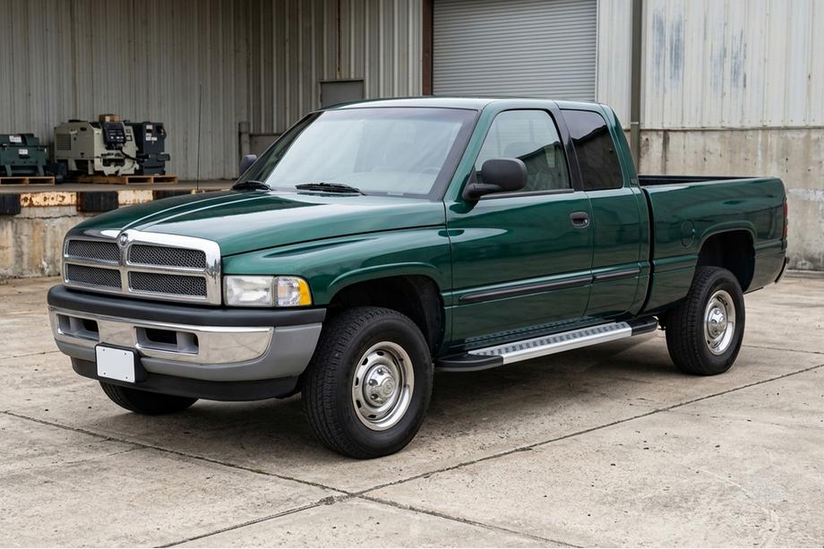 Dodge RAM (BR/BE) 1994–2002 Stranske stopnice Vision New Grey (2 kos, aluminij) Image