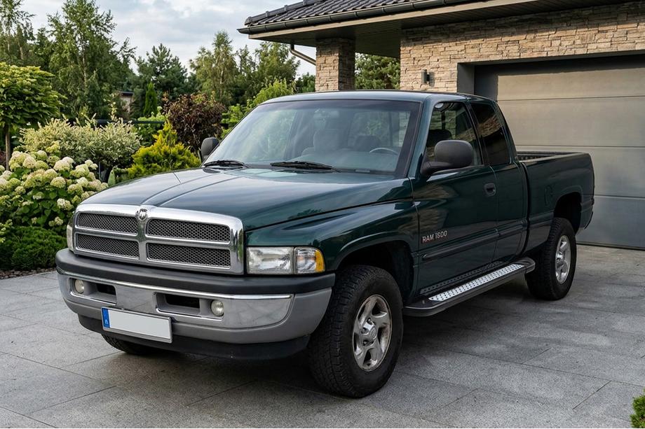 Dodge RAM (BR/BE) 1994–2002 Stranske stopnice Vision New Black (2 kos, aluminij) Image