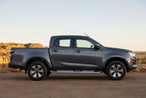 Isuzu D-Max 2019– Mevsim Grey bočne stopnice (2 kos, aluminij) fotografija 1
