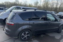 Ford S-Max 2007–2014 Črni strešni relingi fotografija 1