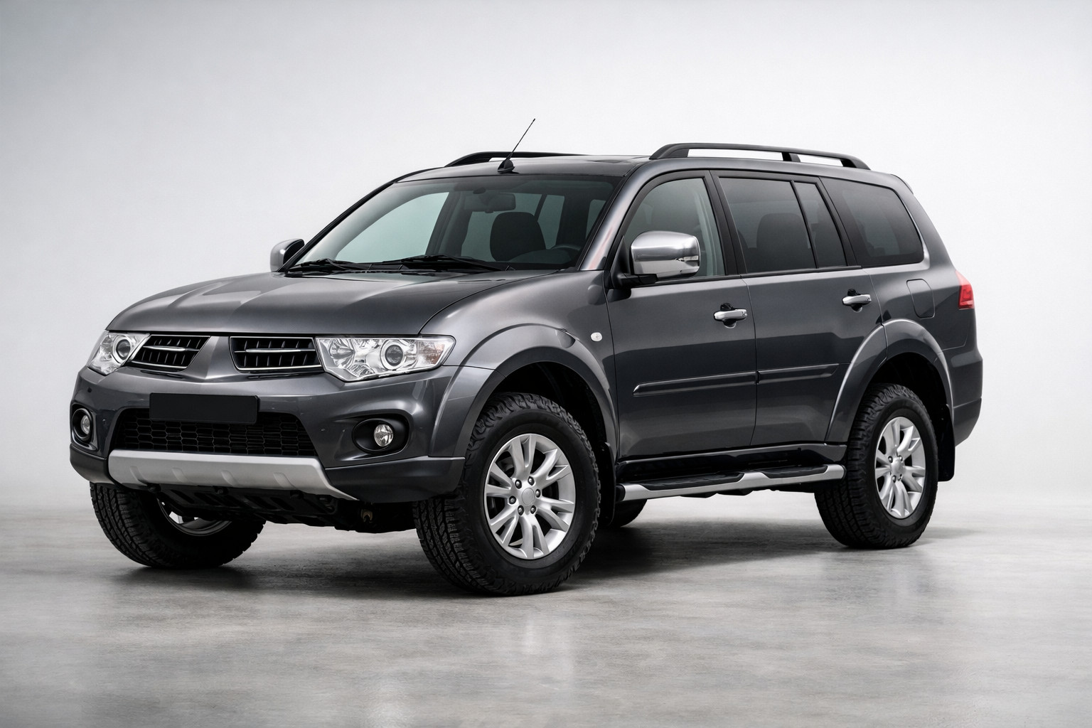 Test Mitsubishi Pajero Sport 2008–2015: robusten SUV za tiste, ki nočejo crossoverja