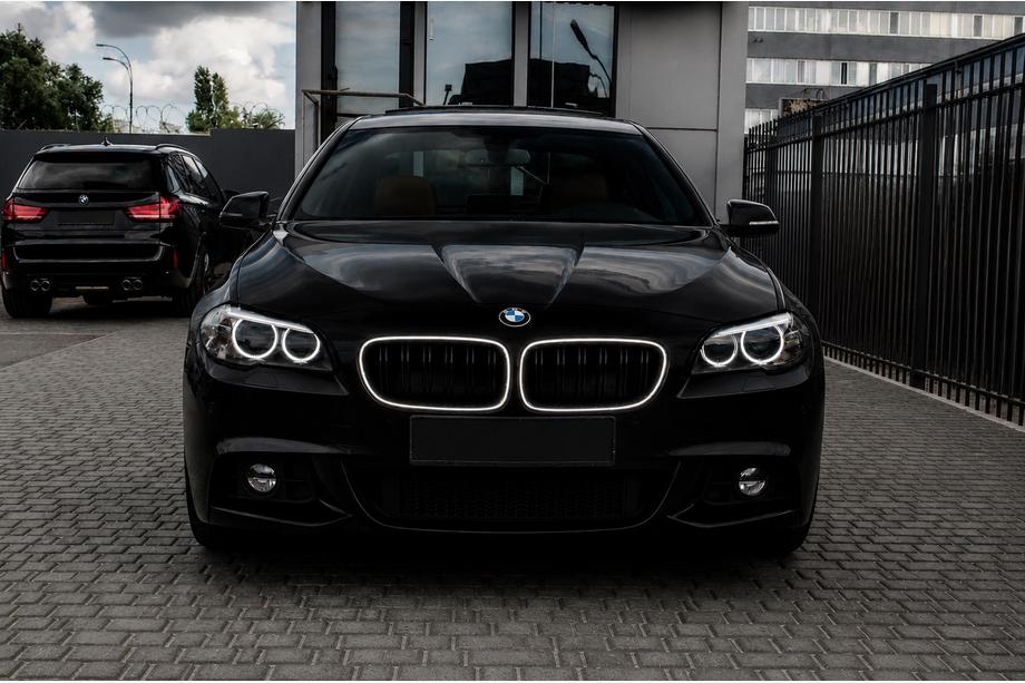 BMW serija 5 F10/F11 2010–2016 BMW ledvički maski M-look LED (črna visok sijaj) Image
