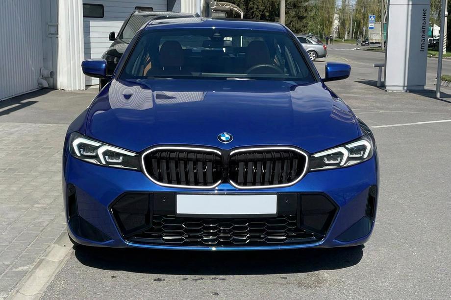 BMW serija 3 G20/G21 2018– Ledvičke 1-Bar LED (2022+, sijajno črna) Image