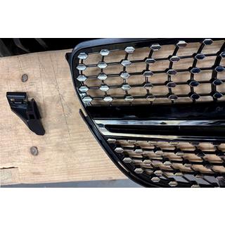 Artikel II. kakovosti: tuning maska Diamond Black (GLE) Mercedes GLE/ML сlass W166 2011–2018 fotografija 2