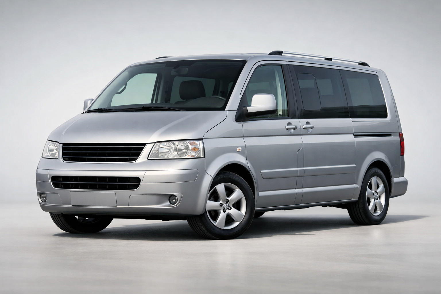 Volkswagen T5 Multivan 2003–2010: pregled kombija, ki še drži ceno