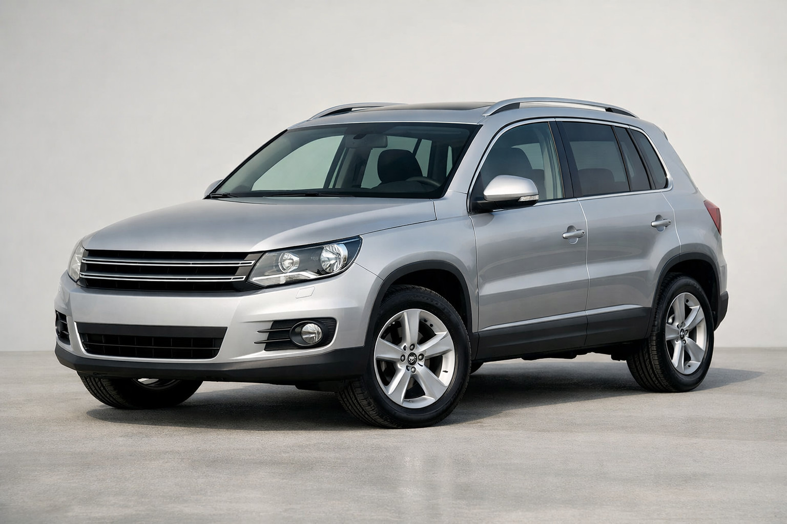 Pregled Volkswagen Tiguan 2007-2016: mestni SUV brez odvečnega pompa