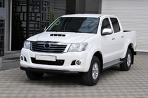 Toyota Hilux 2006–2015 Sprednji zaščitni lok ST008 Black (nerjaveče jeklo) fotografija 3