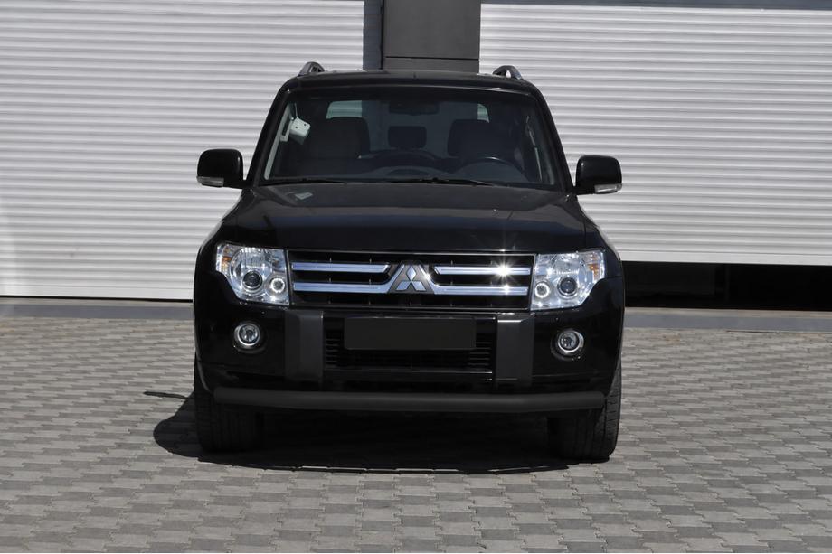 Mitsubishi Pajero Wagon IV 2006–2021 Sprednji zaščitni lok ST008 Black (nerjaveče jeklo) Image