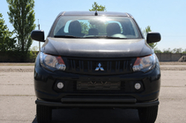 Mitsubishi L200 2015–2024 Sprednji zaščitni lok ST014 Black (nerjavno jeklo) fotografija 1