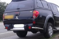 Mitsubishi L200 2006–2015 Zadnji vogali AK003 (2 kos, nerjavno jeklo) fotografija 3