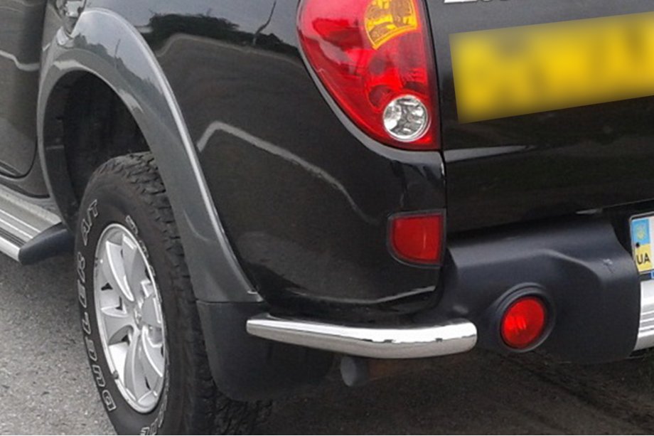Mitsubishi L200 2006–2015 Zadnji vogali AK003 (2 kos, nerjavno jeklo) Image