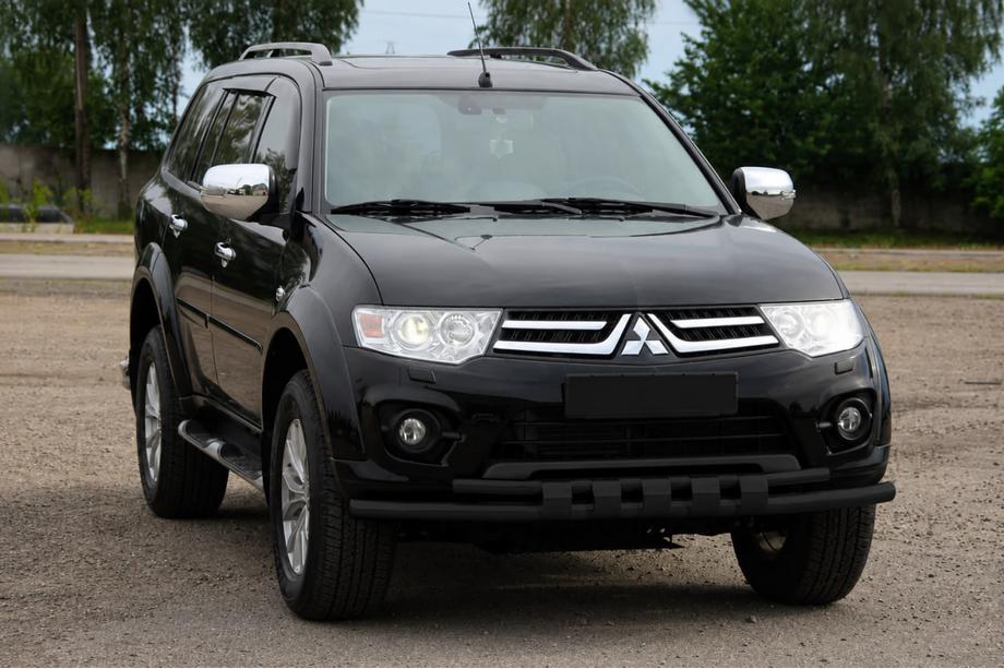 Mitsubishi L200 2006–2015 Sprednji zaščitni lok ST015 Black (nerjavno jeklo) Image