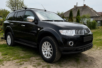 Mitsubishi Pajero Sport 2008–2015 Sprednji zaščitni lok ST015 Black (nerjavno jeklo) fotografija 2